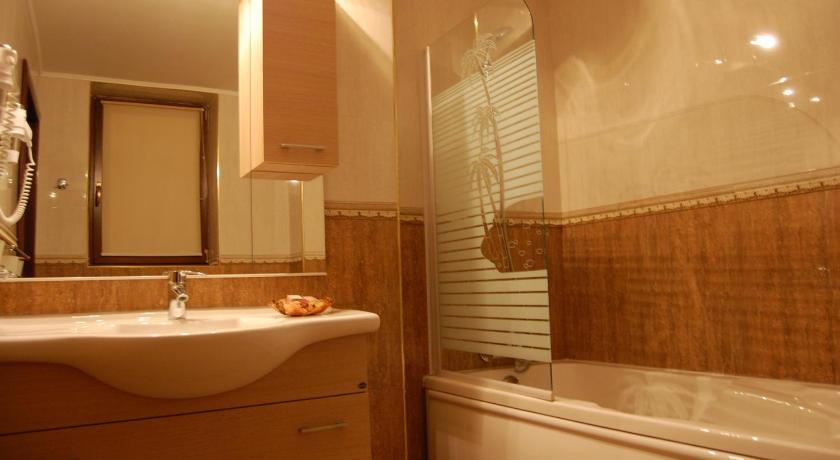 Hotel Esprit Braşov Quarto foto